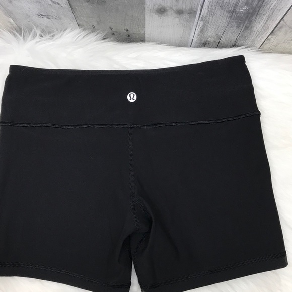 lululemon athletica Pants - Reversible Lululemon shorts